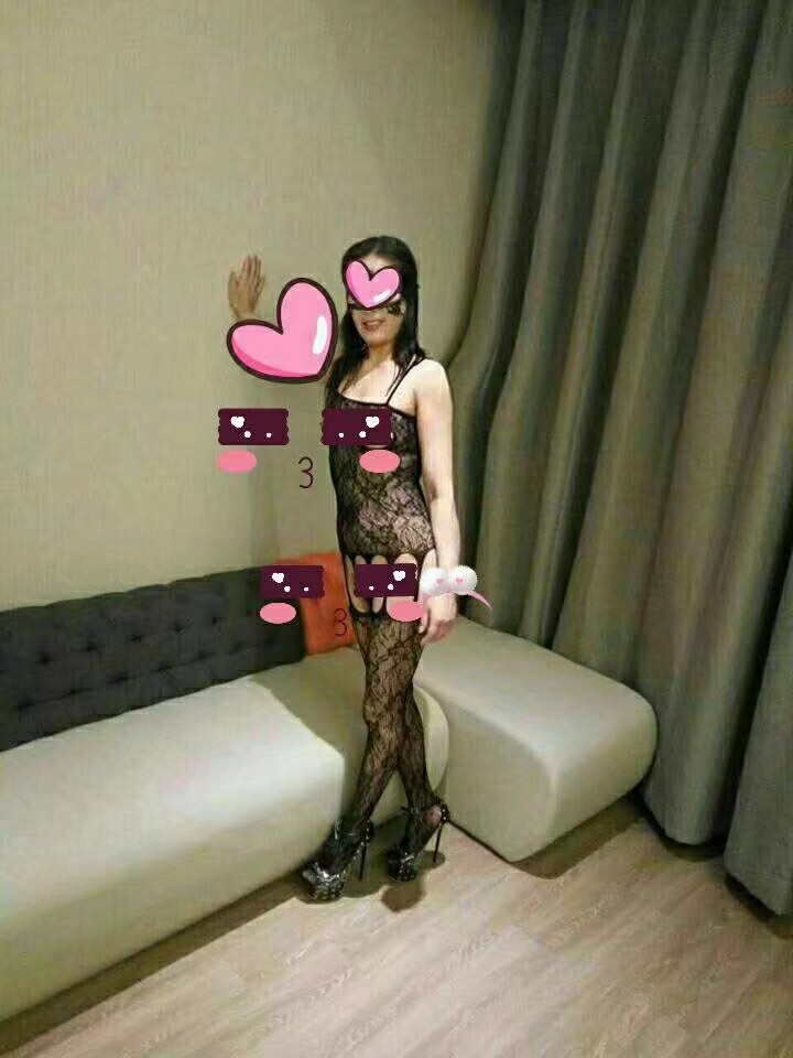 杭州楼凤，口活做爱后入 ，爽